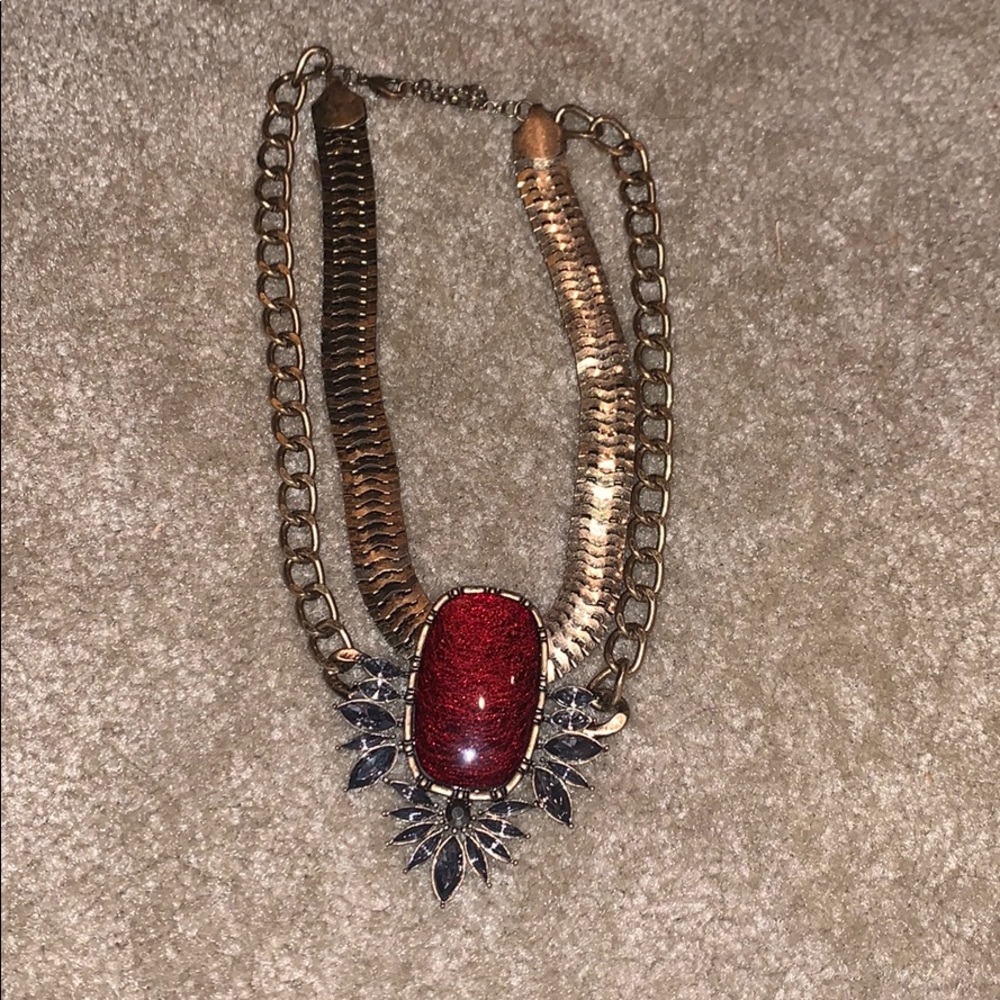 Statement necklace